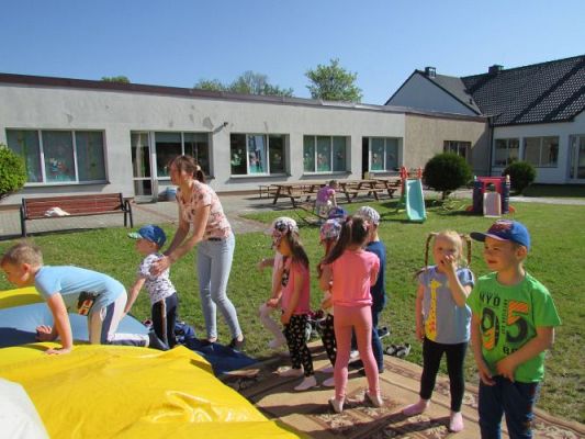 Grafika #6: 02.06.2021 Niespodzianka z okazji Dnia Dziecka