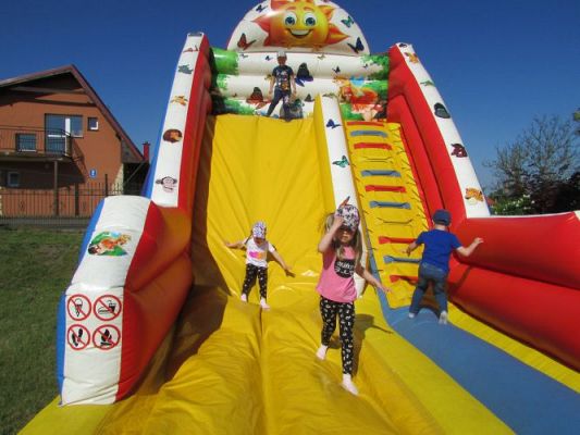 Grafika #10: 02.06.2021 Niespodzianka z okazji Dnia Dziecka