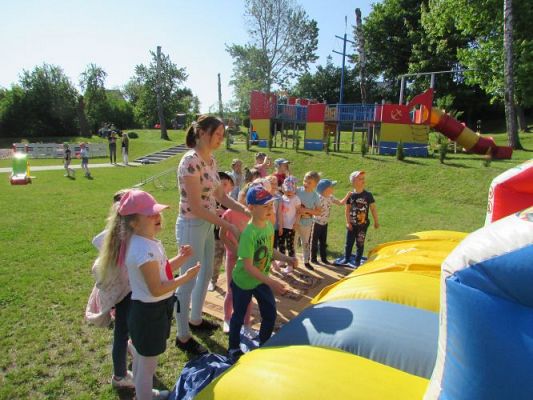 Grafika #12: 02.06.2021 Niespodzianka z okazji Dnia Dziecka