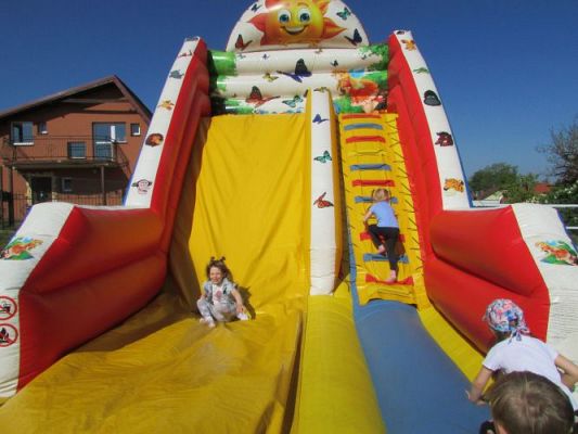 Grafika #14: 02.06.2021 Niespodzianka z okazji Dnia Dziecka