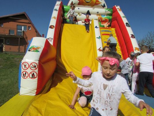 Grafika #23: 02.06.2021 Niespodzianka z okazji Dnia Dziecka