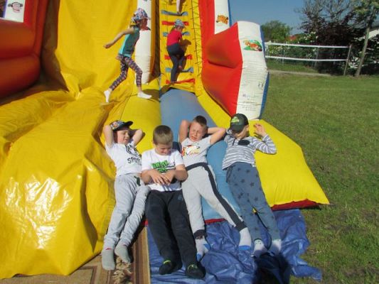 Grafika #33: 02.06.2021 Niespodzianka z okazji Dnia Dziecka