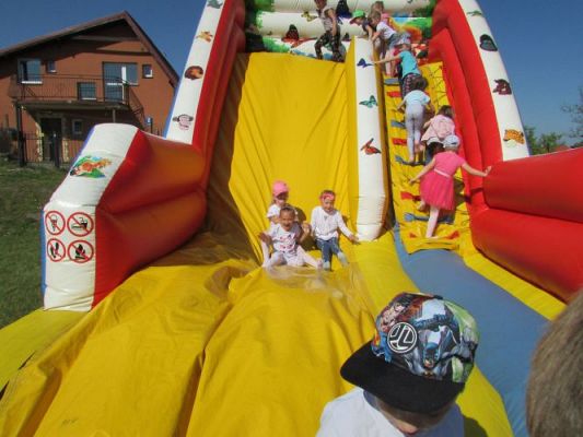 Grafika #35: 02.06.2021 Niespodzianka z okazji Dnia Dziecka