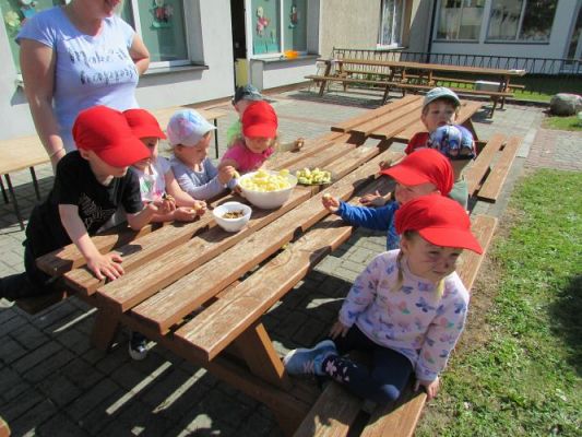 Grafika #43: 02.06.2021 Niespodzianka z okazji Dnia Dziecka