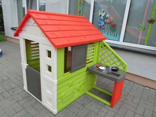 Grafika #0: Nowe zabawki w ogrodzie przedszkolnym