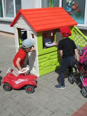 Grafika #8: Nowe zabawki w ogrodzie przedszkolnym