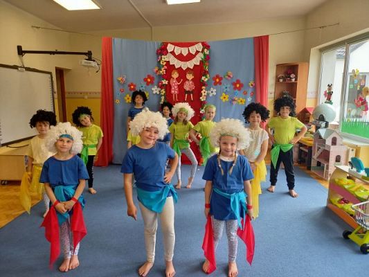 Grafika #2: Dzień Rodziny gr III