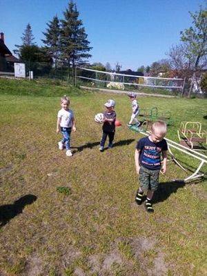 Grafika #10: 13.05.2021 Zabawy w ogrodzie przedszkolnym