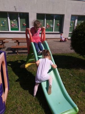 Grafika #20: 13.05.2021 Zabawy w ogrodzie przedszkolnym