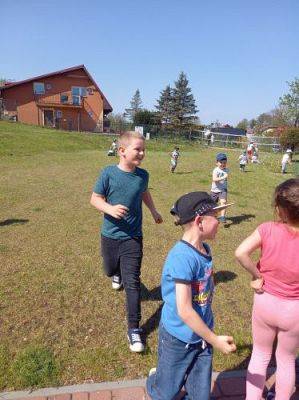 Grafika #23: 13.05.2021 Zabawy w ogrodzie przedszkolnym