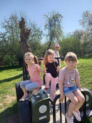 Grafika #37: 13.05.2021 Zabawy w ogrodzie przedszkolnym