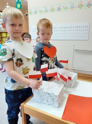 Grafika #2: 30.04.2021 Cykl zajęć "Piękna nasza Polska cała" gr II