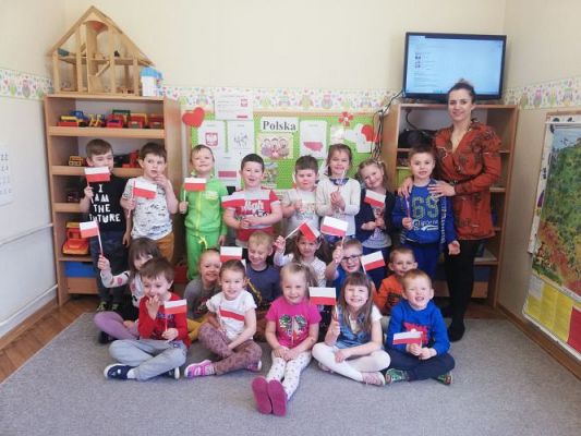 Grafika #20: 30.04.2021 Cykl zajęć "Piękna nasza Polska cała" gr II