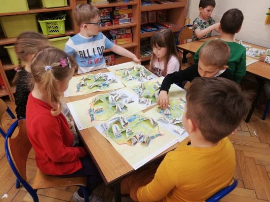 Grafika #21: 30.04.2021 Cykl zajęć "Piękna nasza Polska cała" gr II