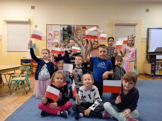 Grafika #7: 30.04.2021 Cykl zajęć "Piękna nasza Polska cała" gr III