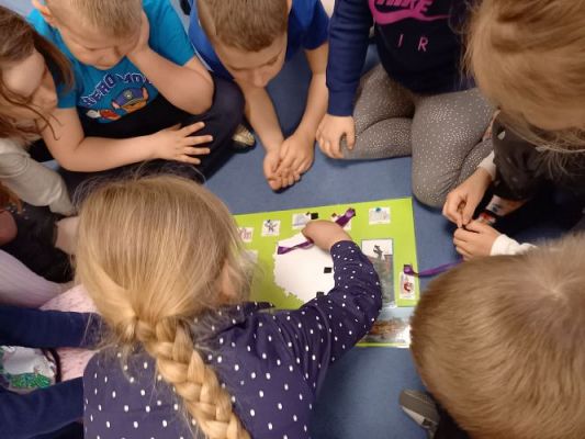 Grafika #10: 30.04.2021 Cykl zajęć "Piękna nasza Polska cała" gr III