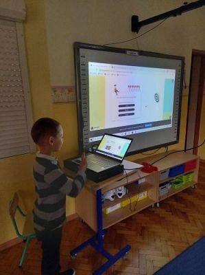 Grafika #23: 30.04.2021 Cykl zajęć "Piękna nasza Polska cała" gr III