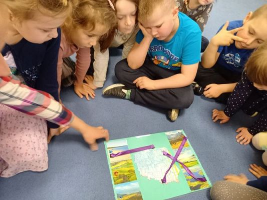 Grafika #25: 30.04.2021 Cykl zajęć "Piękna nasza Polska cała" gr III