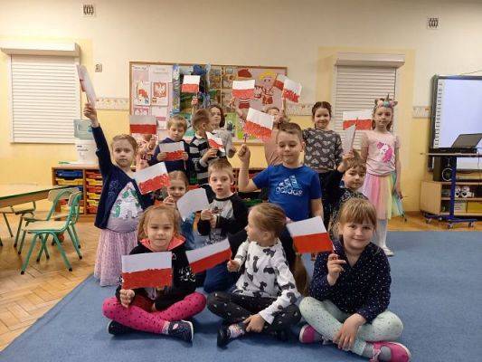 Grafika #34: 30.04.2021 Cykl zajęć "Piękna nasza Polska cała" gr III