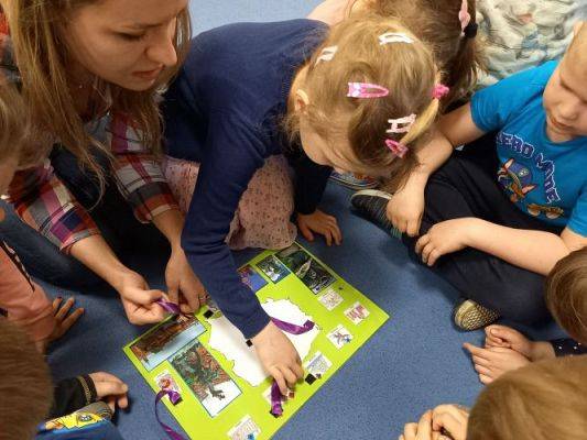 Grafika #36: 30.04.2021 Cykl zajęć "Piękna nasza Polska cała" gr III