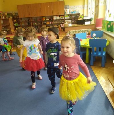 Grafika #6: 29.04.2021 Międzynarodowy Dzień Tańca gr I