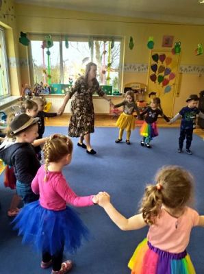 Grafika #13: 29.04.2021 Międzynarodowy Dzień Tańca gr I