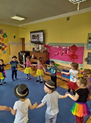 Grafika #14: 29.04.2021 Międzynarodowy Dzień Tańca gr I