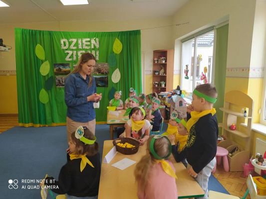 Grafika #15: 22.04.2021 Dzień Ziemi gr III