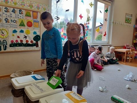 Grafika #0: 22.04.2021 Dzień Ziemi gr II