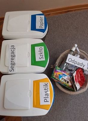 Grafika #3: 22.04.2021 Dzień Ziemi gr II