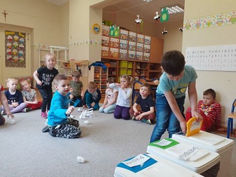 Grafika #12: 22.04.2021 Dzień Ziemi gr II