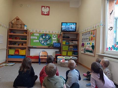 Grafika #17: 22.04.2021 Dzień Ziemi gr II