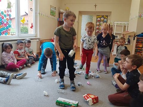 Grafika #18: 22.04.2021 Dzień Ziemi gr II