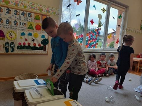 Grafika #23: 22.04.2021 Dzień Ziemi gr II