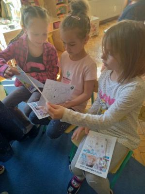 Grafika #9: 19.04.2021 Poznajemy pracę pracowników służby zdrowia gr III