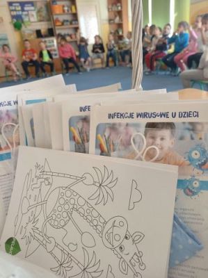 Grafika #10: 19.04.2021 Poznajemy pracę pracowników służby zdrowia gr III