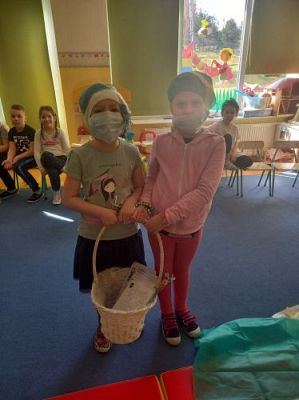 Grafika #19: 19.04.2021 Poznajemy pracę pracowników służby zdrowia gr III