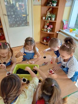 Grafika #9: 19.03.2021 Hodowla roślin w gr III