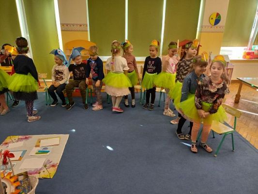 Grafika #10: 22.03.2021 Wiosenne zabawy w grupie III