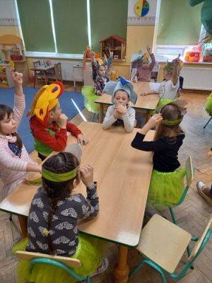 Grafika #41: 22.03.2021 Wiosenne zabawy w grupie III