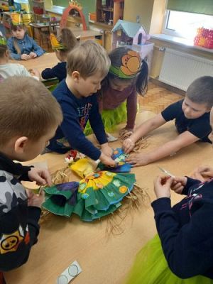 Grafika #47: 22.03.2021 Wiosenne zabawy w grupie III