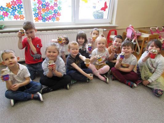 Grafika #29: 19.03.2021 Zajęcia z cyklu "Mali odkrywcy i badacze poznają świat" - Hodowla roślin