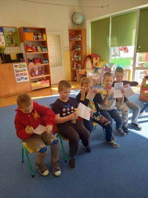 Grafika #12: 10.03.2021 Dzień małych mężczyzn w gr III