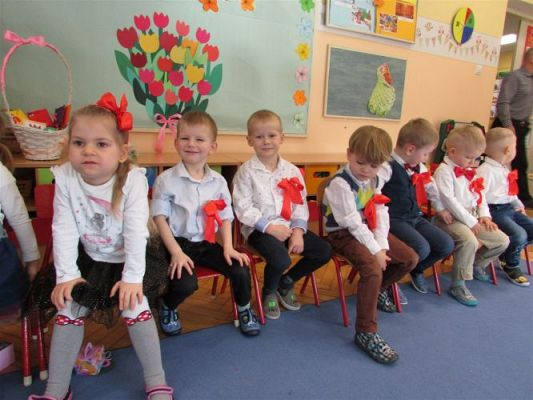 Grafika #6: 08.03.2021 Dzień Kobiet