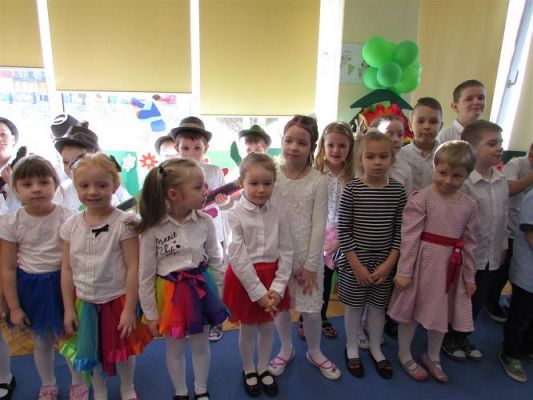 Grafika #9: 08.03.2021 Dzień Kobiet