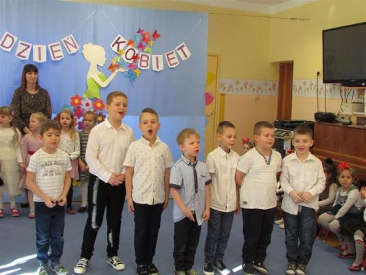 Grafika #34: 08.03.2021 Dzień Kobiet