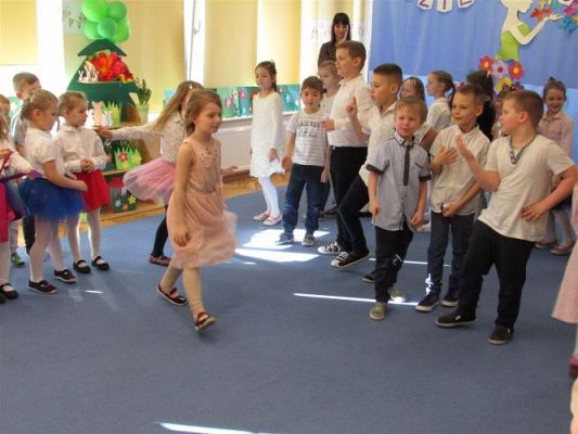 Grafika #41: 08.03.2021 Dzień Kobiet