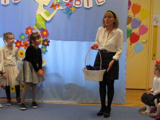 Grafika #46: 08.03.2021 Dzień Kobiet