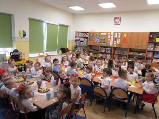 Grafika #48: 08.03.2021 Dzień Kobiet