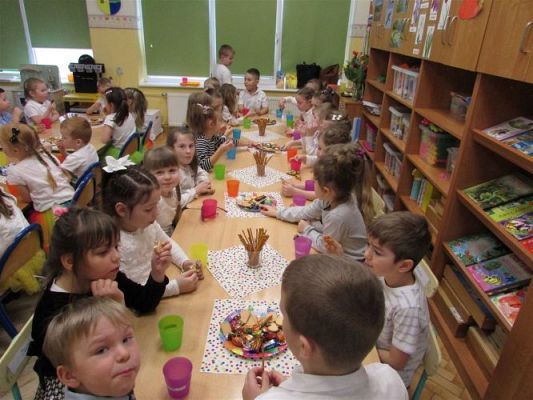 Grafika #49: 08.03.2021 Dzień Kobiet